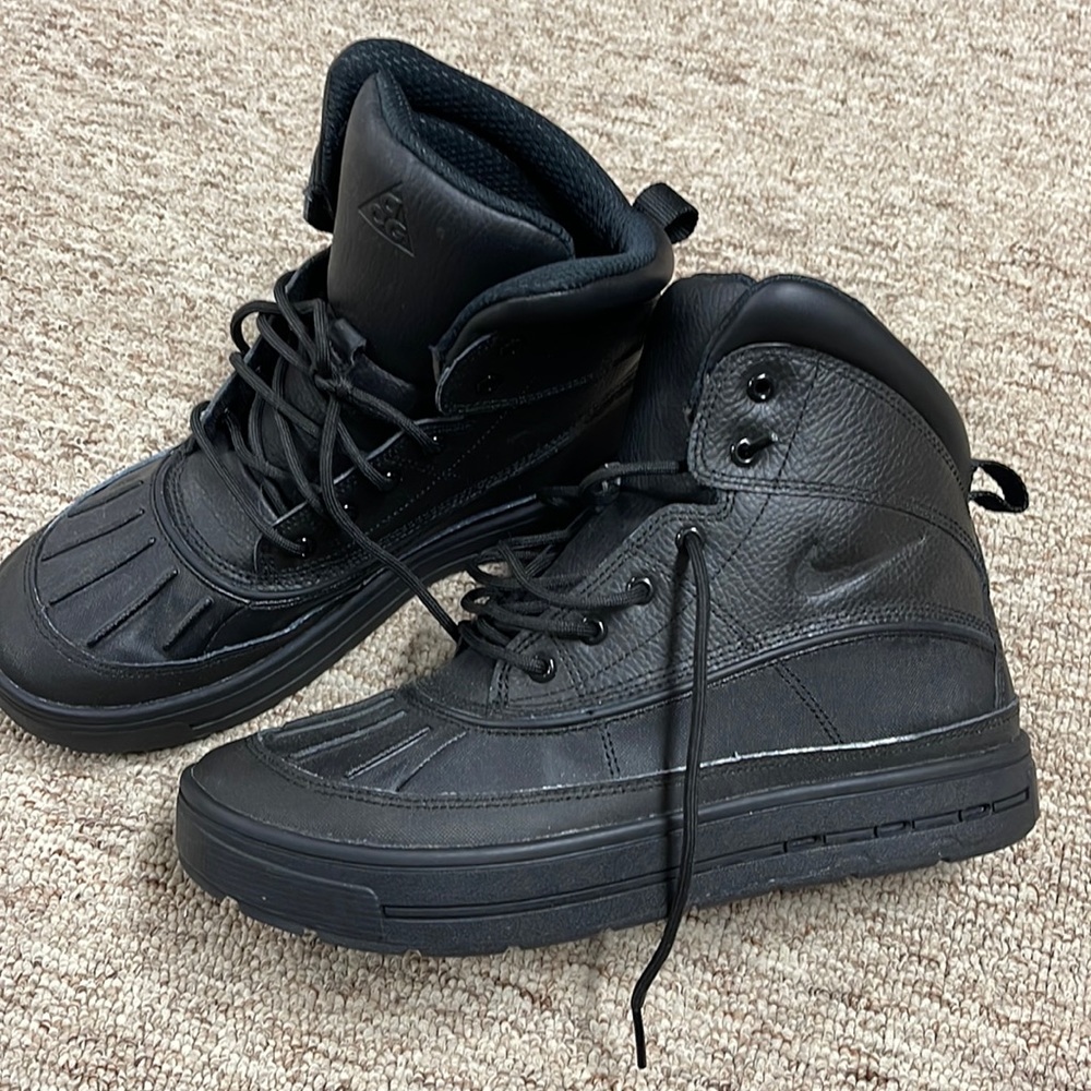 Nike boots